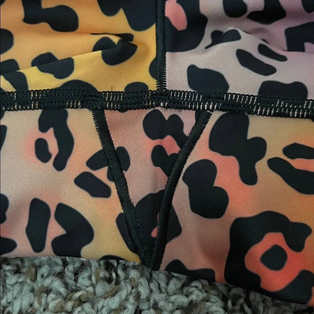 Savage X Fenty Leopard Print Sports Bra and Leggings Set - Picture 5 of 6